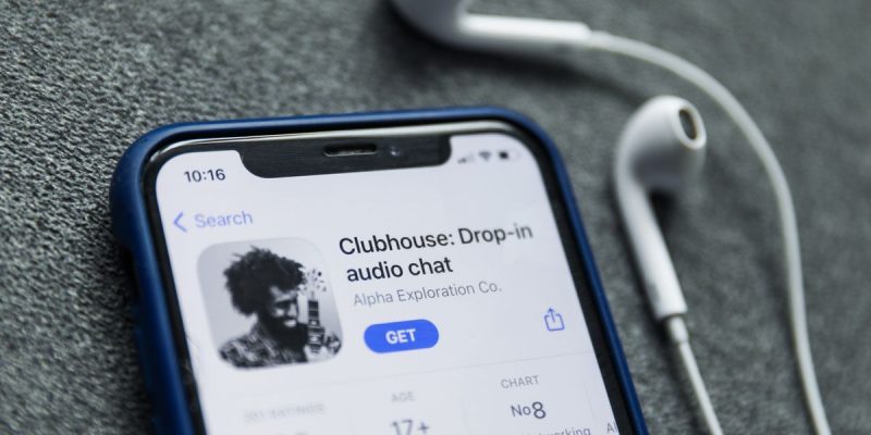6 Alasan Aplikasi Clubhouse Popularitasnya Naik Daun