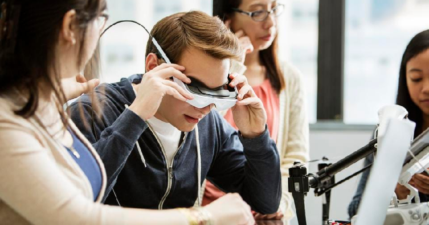What Is XR atau Extended Reality?